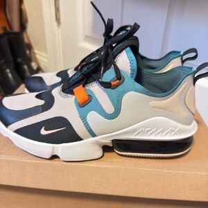 Nike Kids Air Max Sneaker in Teal, Black, Orange